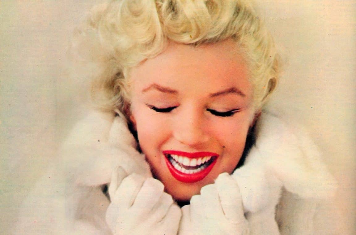 Монро без макияжа и парика. Marilyn Monroe fur.