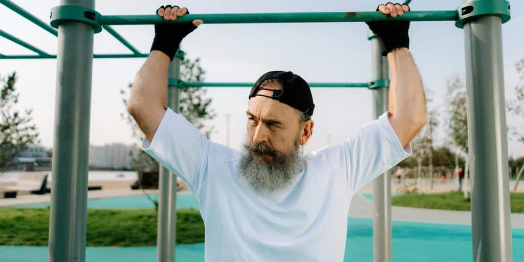 guy doing a pull-up